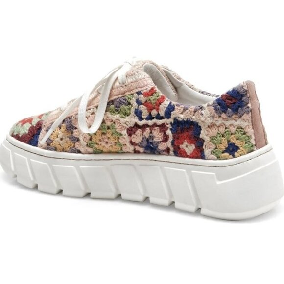 Free People Catch Me If You Can Crochet Flower Sneaker EU 38 US 8 New Colorful - Picture 3 of 9